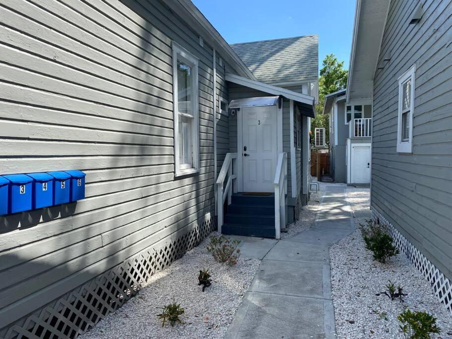 Chic Bungalow Apartment Steps From Armature Works & Downtown Riverwalk Tampa Exterior foto