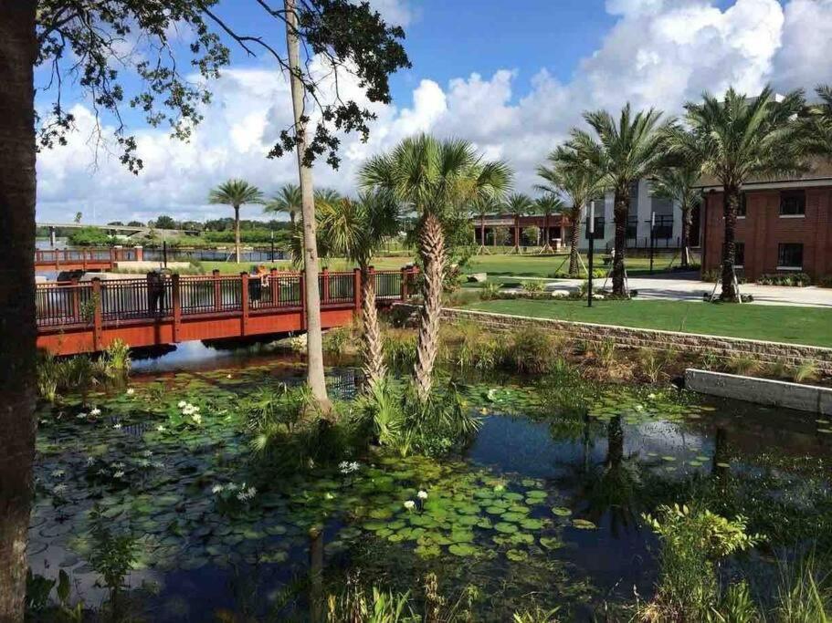 Chic Bungalow Apartment Steps From Armature Works & Downtown Riverwalk Tampa Exterior foto